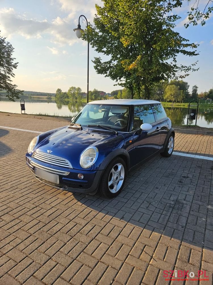 2002' MINI One photo #2