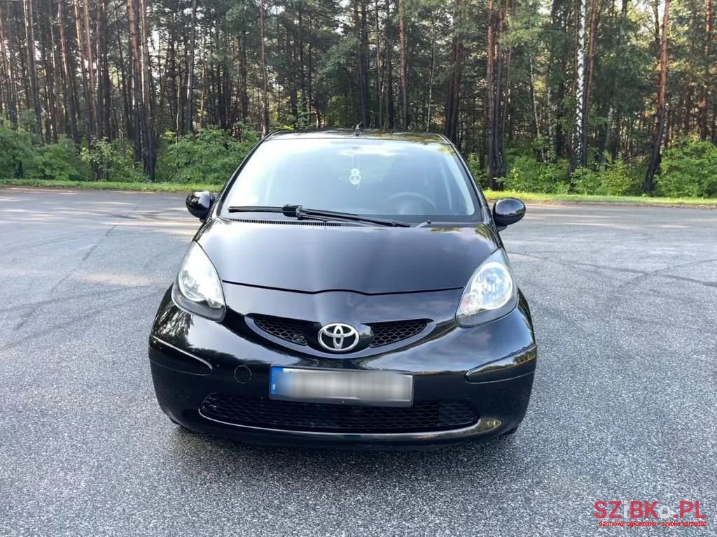 2006' Toyota Aygo photo #1