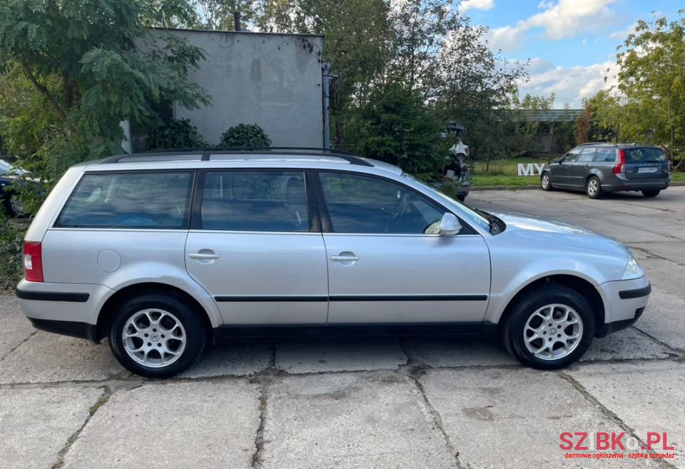 2005' Volkswagen Passat photo #2