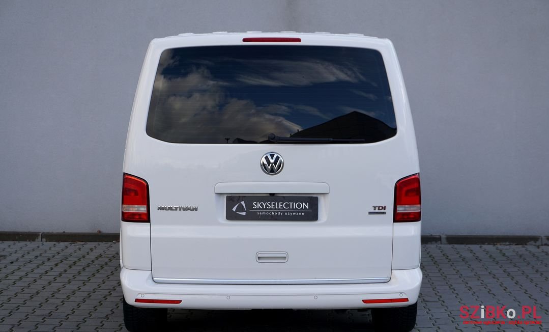 2015' Volkswagen Multivan photo #5