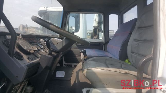 1987' Renault photo #2