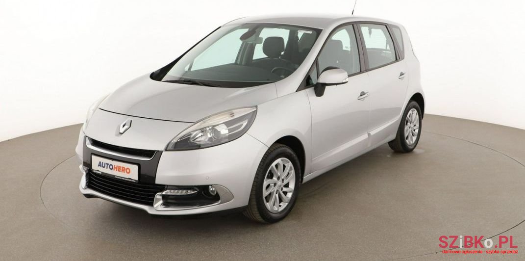 2012' Renault Scenic photo #1