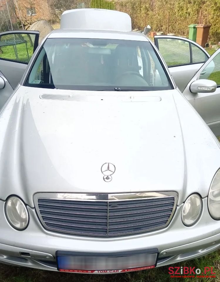 2005' Mercedes-Benz E-Class photo #1