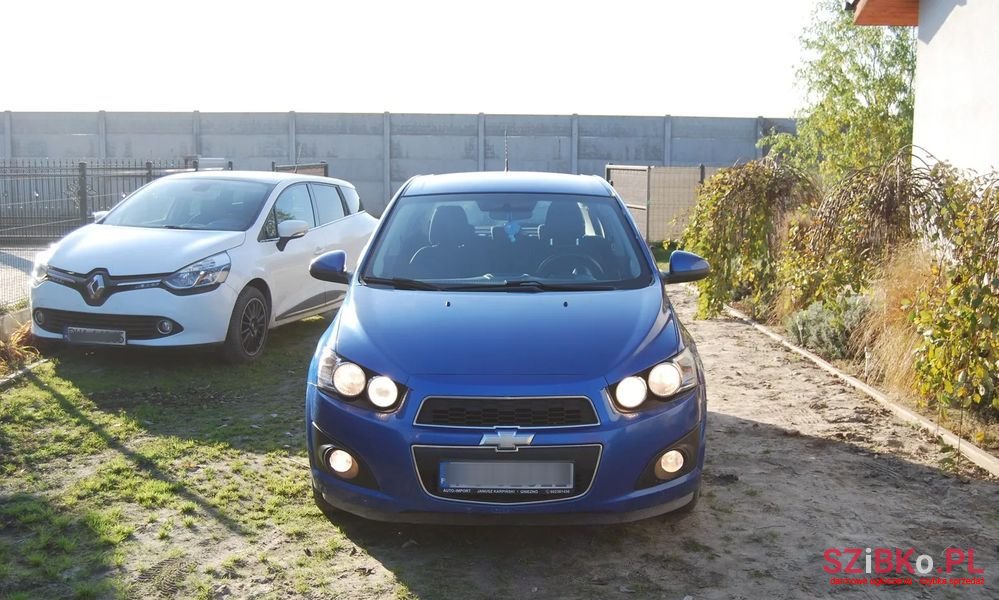 2011' Chevrolet Aveo photo #3