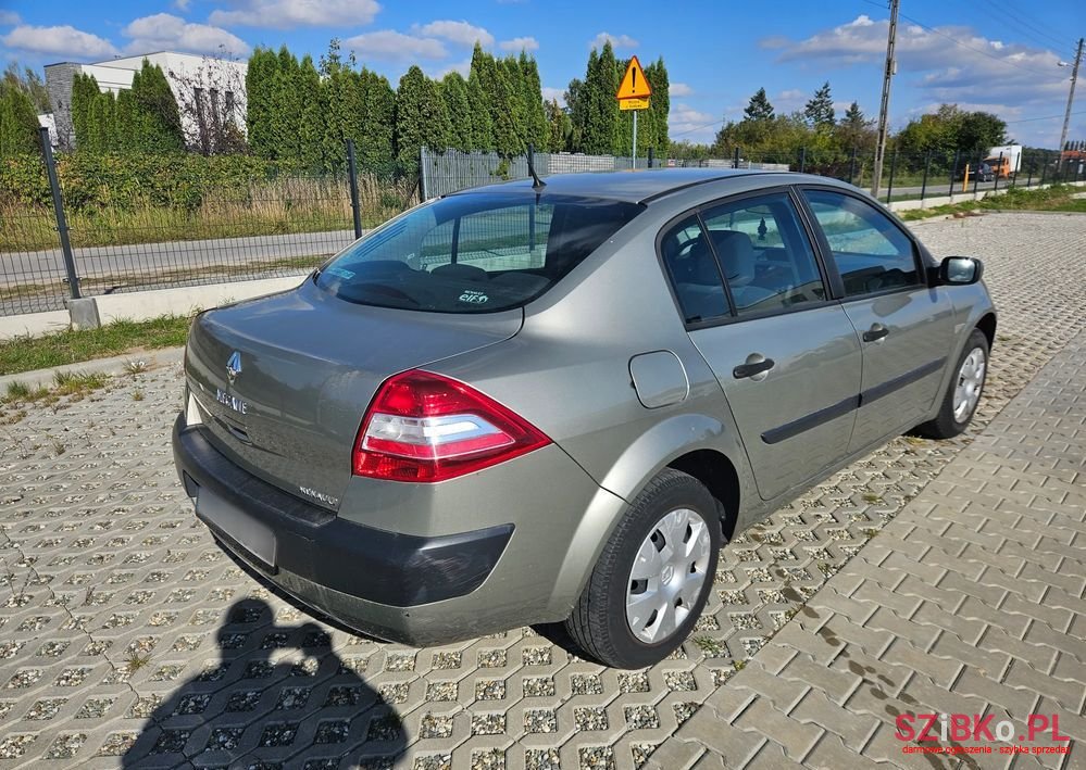 2007' Renault Megane photo #4