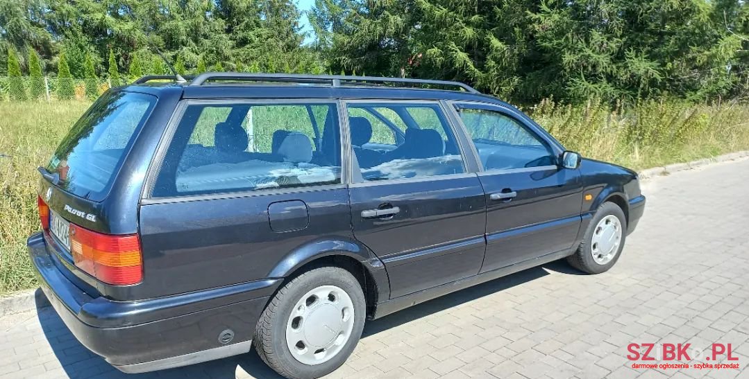 1995' Volkswagen Passat photo #4