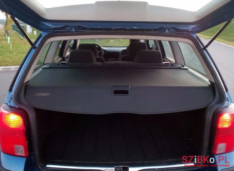 1998' Volkswagen Passat photo #2