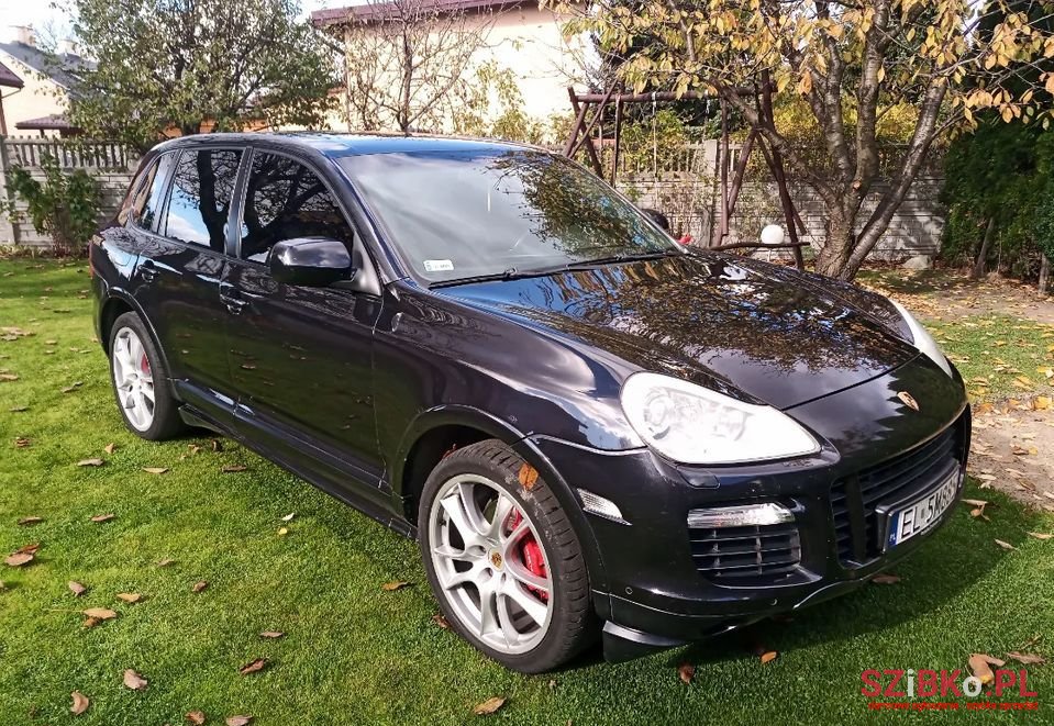 2008' Porsche Cayenne photo #2