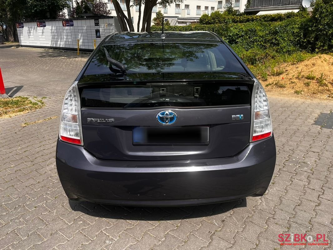 2010' Toyota Prius photo #4