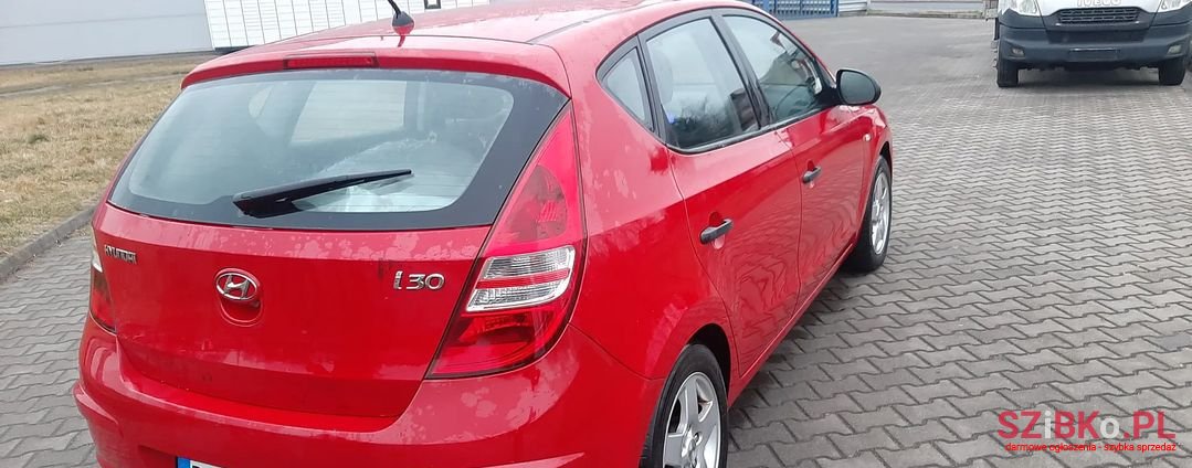 2009' Hyundai i30 photo #6