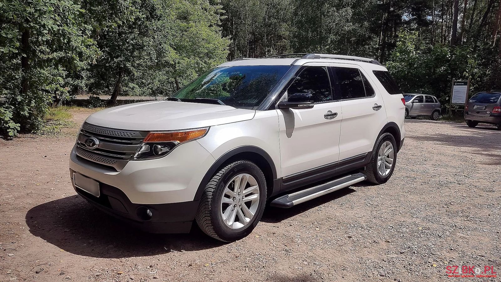 2012' Ford Explorer photo #2