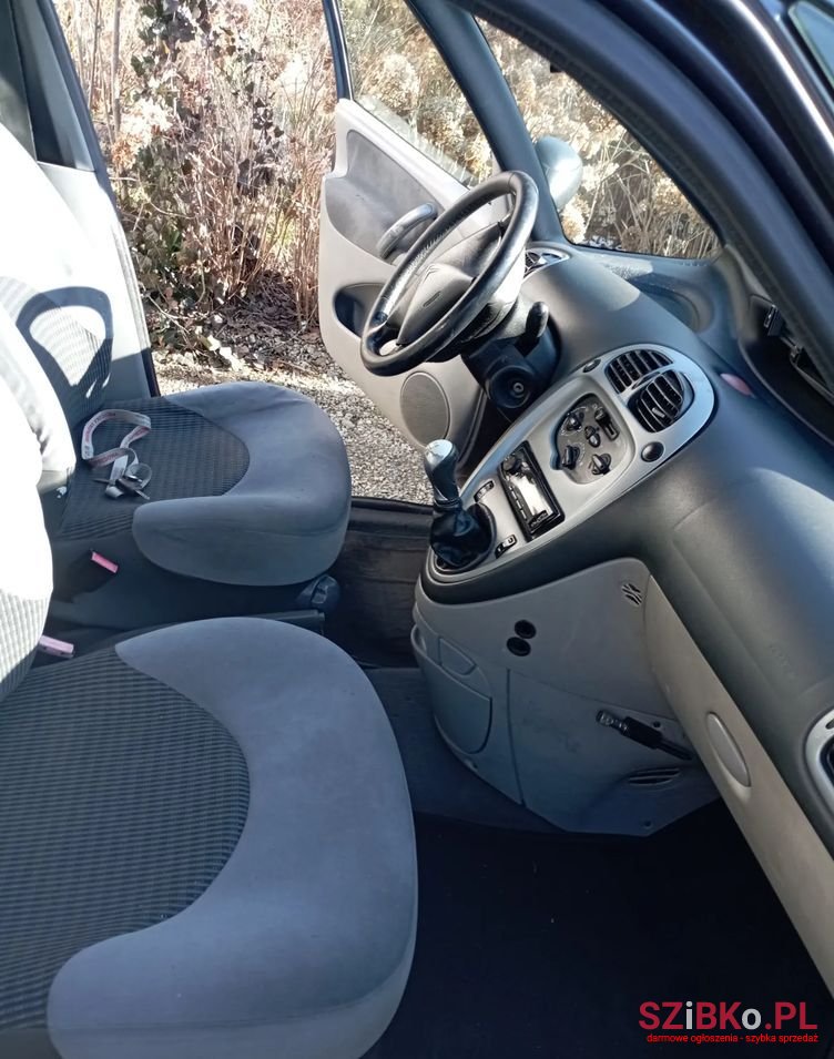 2007' Citroen Xsara Picasso 1.6 Hdi Sx photo #2