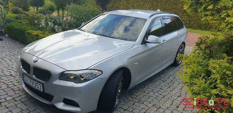 2011' BMW 520 photo #4