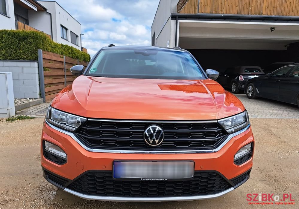 2020' Volkswagen T-Roc photo #2
