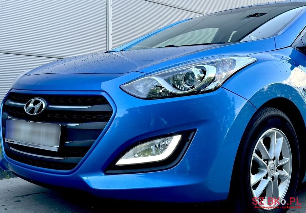 2016' Hyundai i30 photo #2