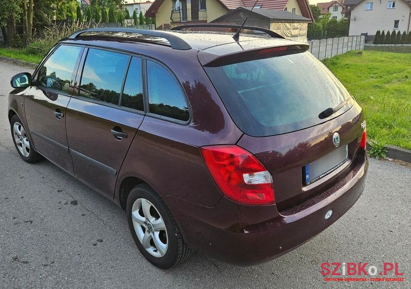 2010' Skoda Fabia 1.2 Tsi Classic photo #4