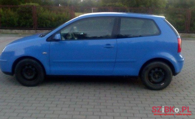 2004' Volkswagen Polo photo #1