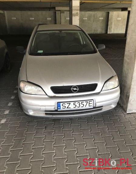 2008' Opel Astra photo #1