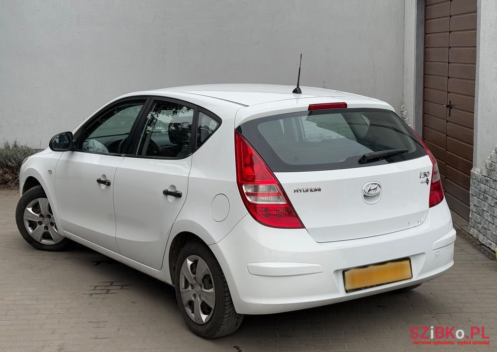 2010' Hyundai i30 I30Cw photo #3