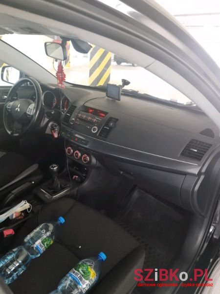 2010' Mitsubishi Lancer photo #4