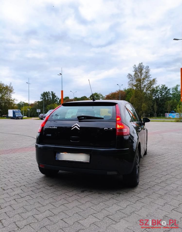 2008' Citroen C4 photo #4