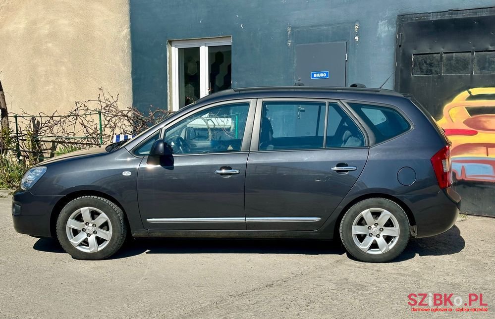 2009' Kia Carens 2.0 Cvvt Spirit photo #3