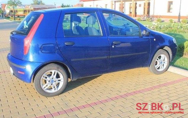 2004' Fiat Punto photo #1