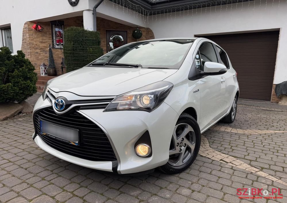 2015' Toyota Yaris photo #1