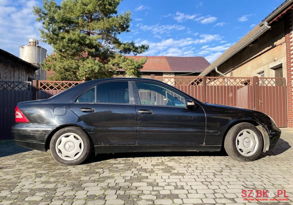 2001' Mercedes-Benz C-Class 200 Cdi Classic photo #4