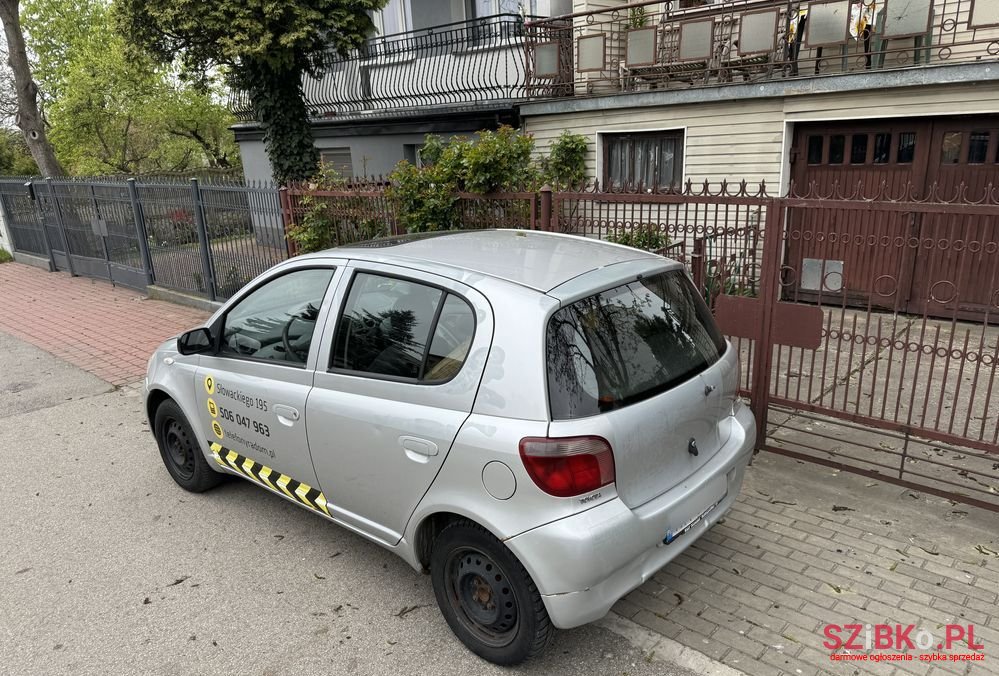 2001' Toyota Yaris photo #3