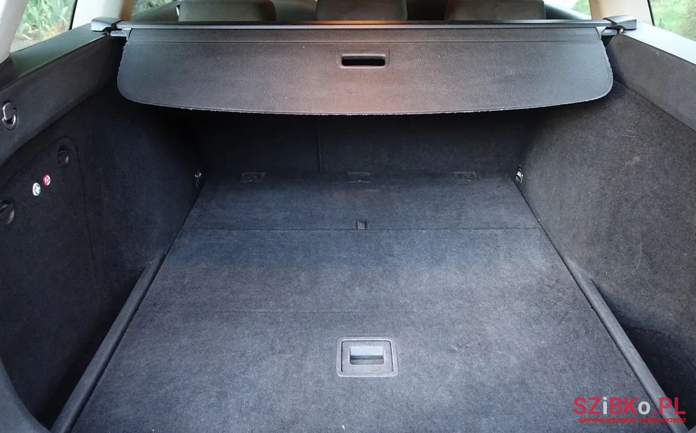 2010' Volkswagen Golf photo #6