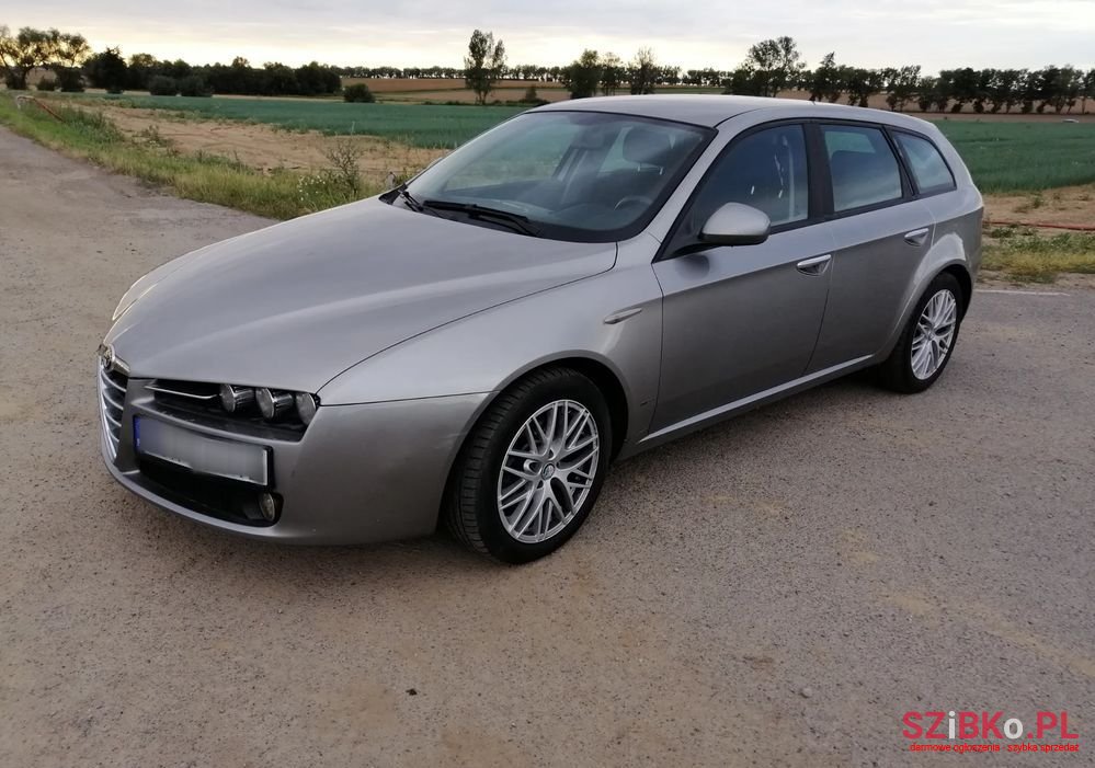 2006' Alfa Romeo 159 photo #2