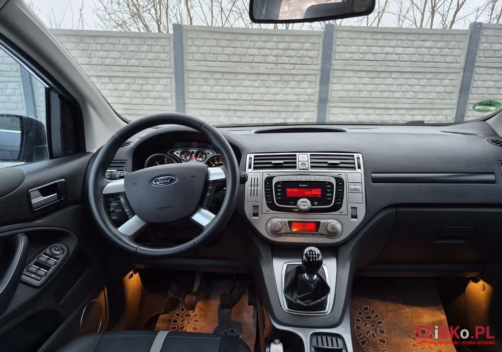 2010' Ford Kuga photo #2