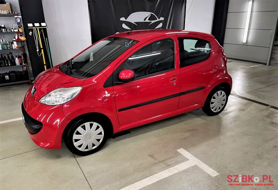 2007' Peugeot 107 photo #2