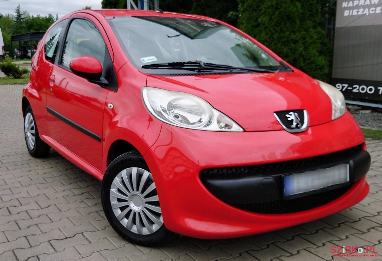 2008' Peugeot 107 photo #2