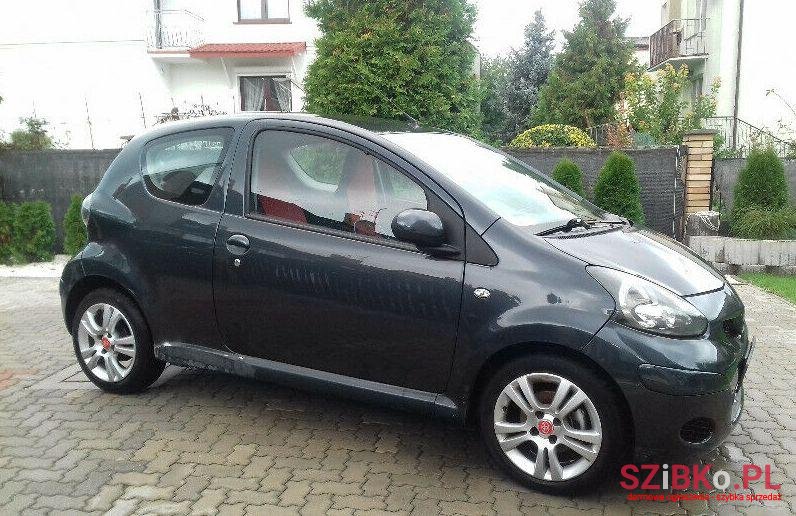 2009' Toyota Aygo photo #1