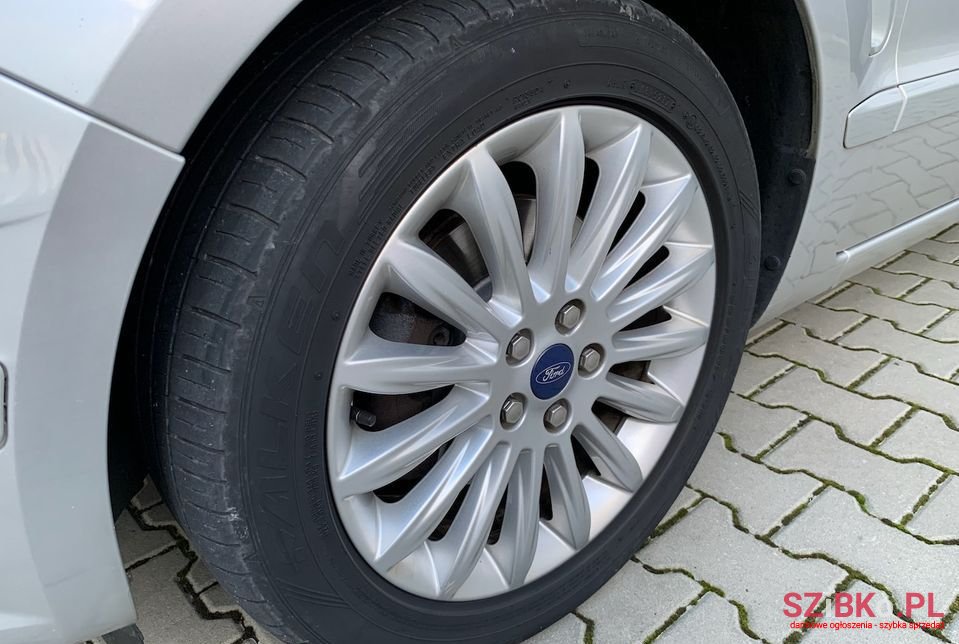 2011' Ford S-Max photo #6