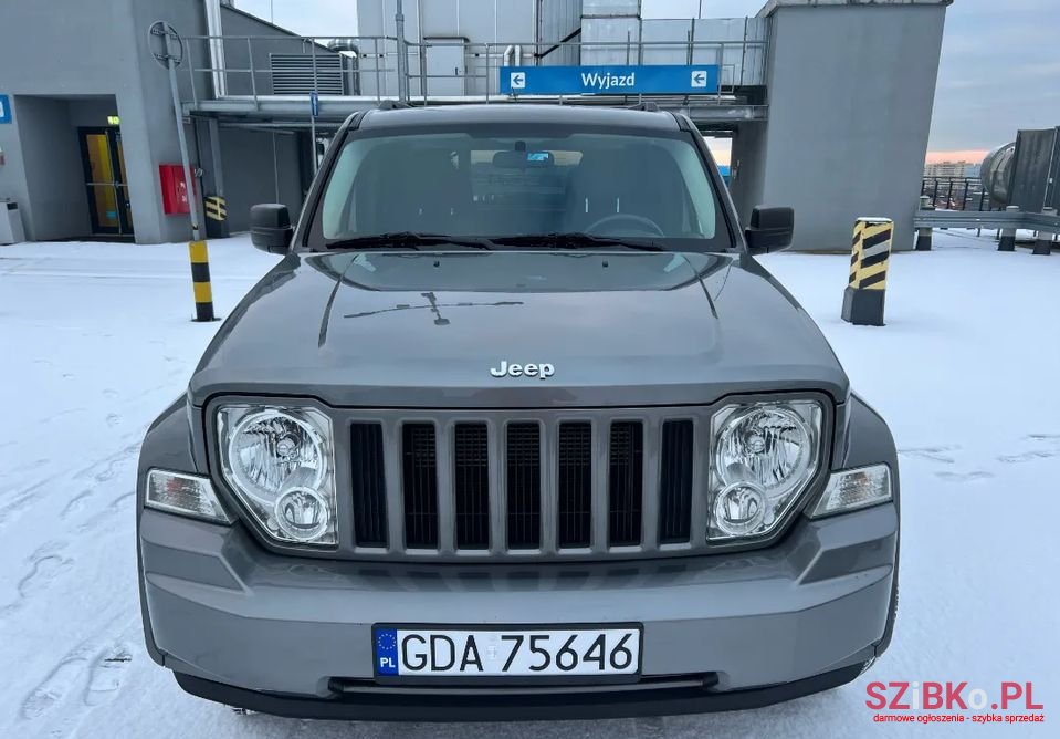 2012' Jeep Liberty photo #2