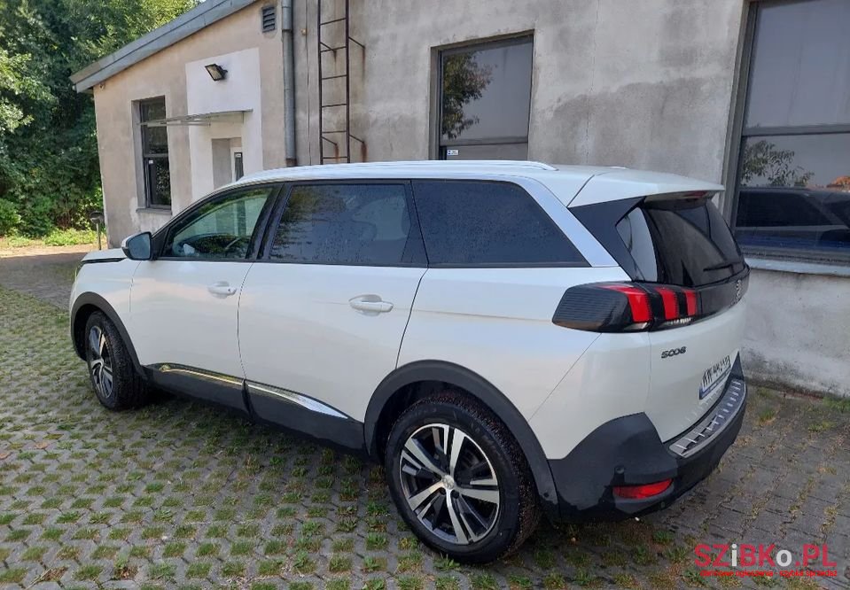 2017' Peugeot 5008 photo #3