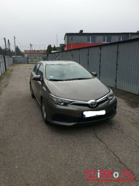 2017' Toyota Auris photo #1