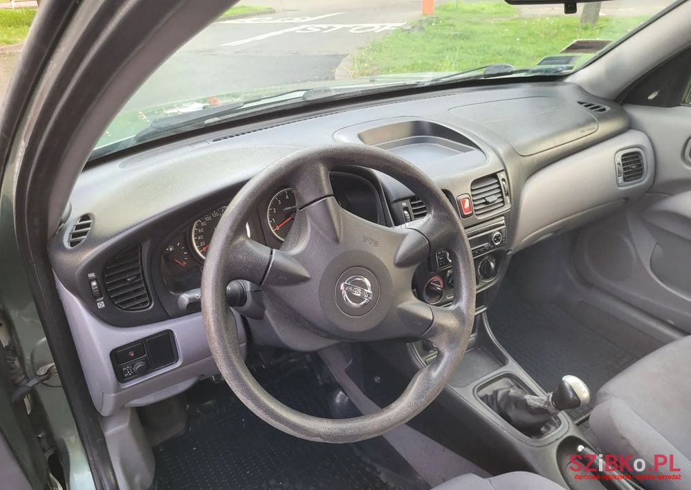 2003' Nissan Almera photo #6