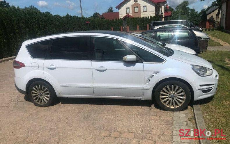 2010' Ford S-Max photo #1