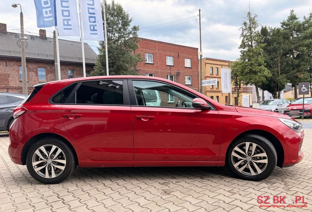2017' Hyundai i30 1.4 Comfort photo #6
