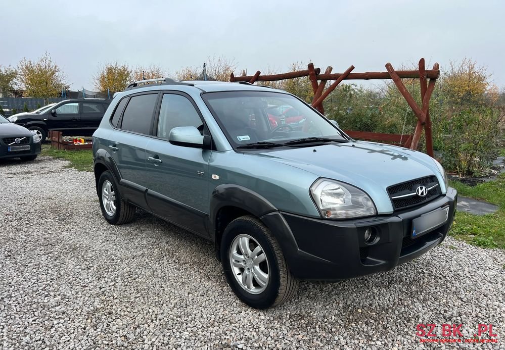 2008' Hyundai Tucson 2.0 Crdi Premium photo #3