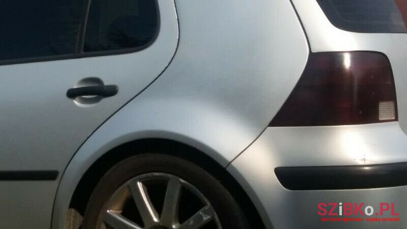 2000' Volkswagen Golf photo #2