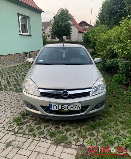 2007' Opel Astra photo #1