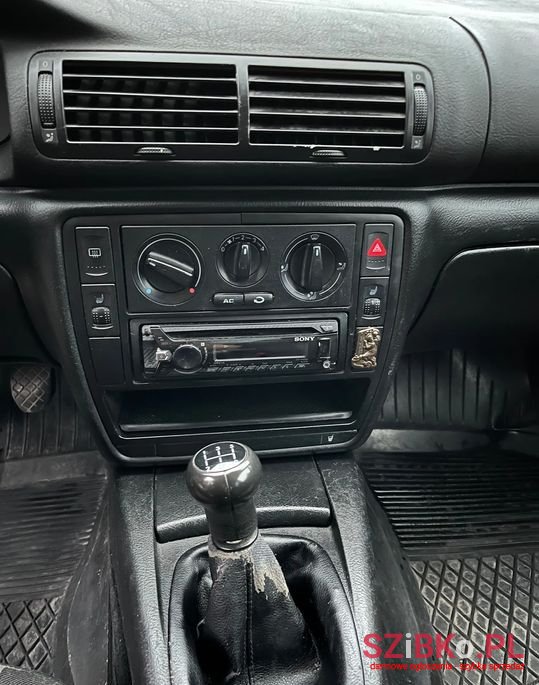 1997' Volkswagen Passat photo #4