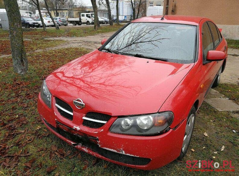 2004' Nissan Almera photo #1