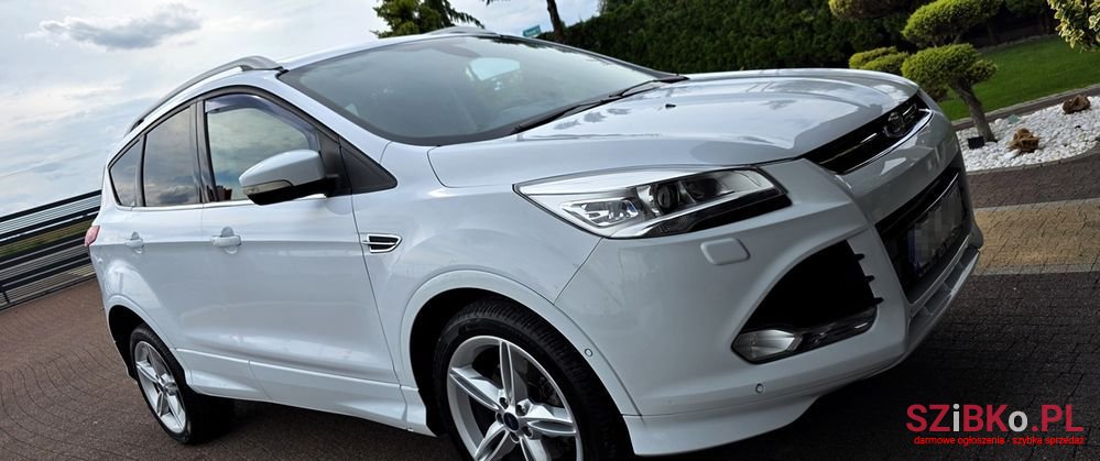 2015' Ford Kuga 2.0 Tdci 4Wd Titanium photo #2