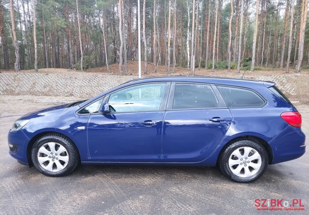 2013' Opel Astra Iv 1.4 T Enjoy photo #4